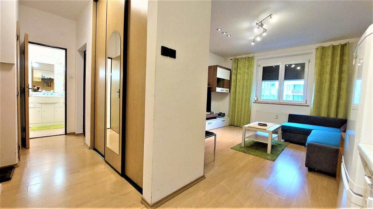 "Like A Home" Apartment Братислава Экстерьер фото